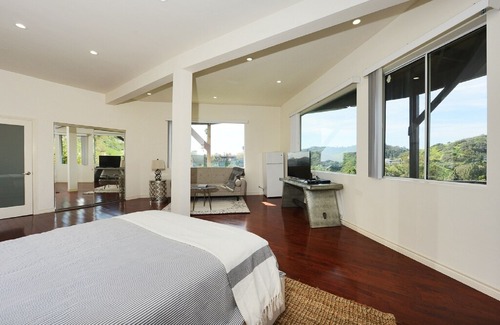Hollywood Dell House | The Great Hollywood Hills Secluded Private Guest House + Incredible Views