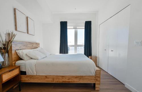 Hollywood Apartment | The Hollywood Highline 2 bed Apt WITH FREE PARKING in Hollywood