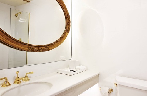 Wilshire Center Hotel | The LINE Hotel Los Angeles, 3x Pet-Friendly Double Rooms, Outdoor Pool!
