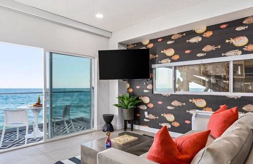 Eastern Malibu Condo | The Malibu 5 - Buyout - 5 Beachfront units w pvt balcony, parking, beach access