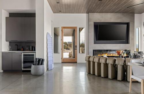 Indian Cove House | The Maya by Fieldtrip Modern Desert Estate With Resort-Style Pool