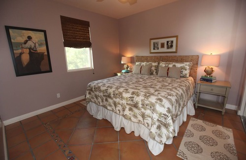 Malibu Apartment | The Mermaid House - Getaway - Surfers Heaven - 28 Day Minimum rental