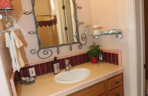 Malibu Apartment | The Mermaid House - Getaway - Surfers Heaven - 28 Day Minimum rental