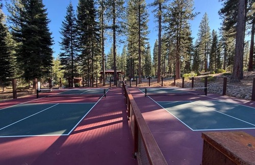Truckee House | The Northstar Rat Pack Clubhouse