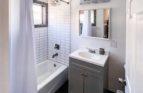 Wilshire Hostel | The Rumi Hostel