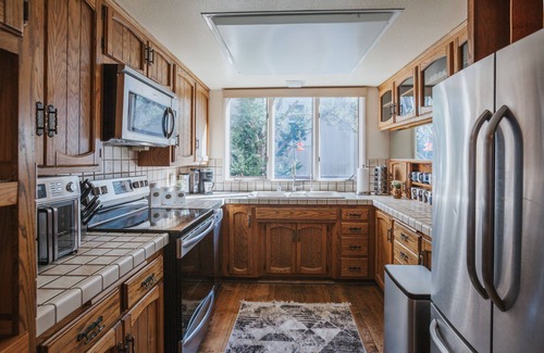 Running Springs Cabin | The Sunset Lodge - Spacious Mountain Escape w/Panoramic City Views