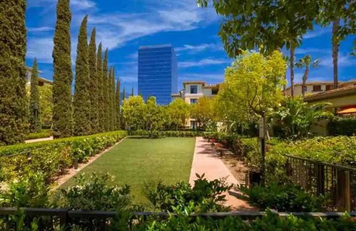 Airport Area Apartment | The Village 5 Mins Walking To Irvine Spectrum