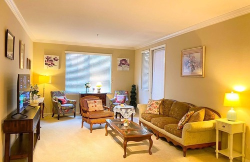 Airport Area Apartment | The Village 5 Mins Walking To Irvine Spectrum