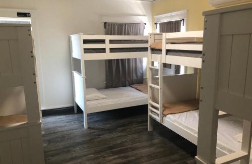 Greater Wilshire - Hancock Park Hostel | The Wilshire Metro