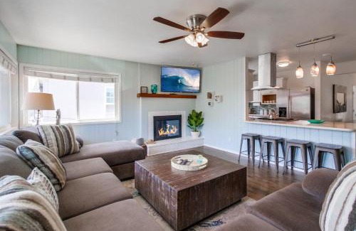 North Pacific Beach House | Tidal Wave 2