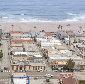 El Porto Apartment | Tide House - Unit E - Modern Seaside Studio w Parking