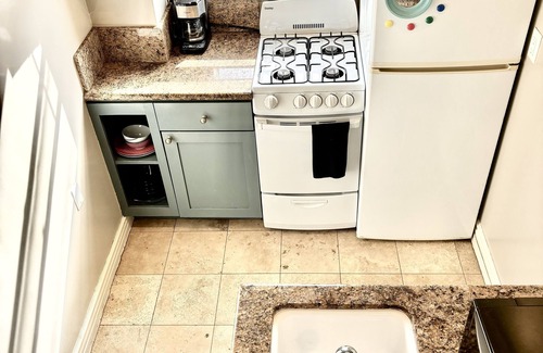 Beverly Hills Apartment | Top Floor Corner Unit