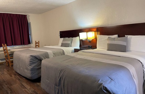 Ventura Hotel | Travelers Beach Inn