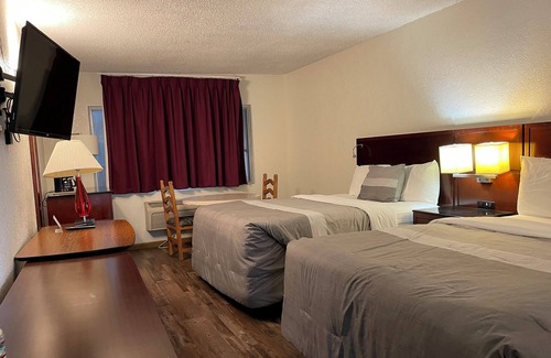 Ventura Hotel | Travelers Beach Inn
