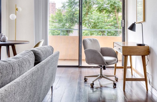 Hollywood Hills West Apartment | Trendy Hollywood 1BR w/Pool, walk to metro, restaurants, by Blueground