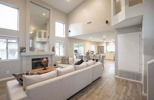 Indio House | "Tulip Play House"5 Bedrooms 3.5 bath Pool & Spa w/Built in BBQ, big side yard