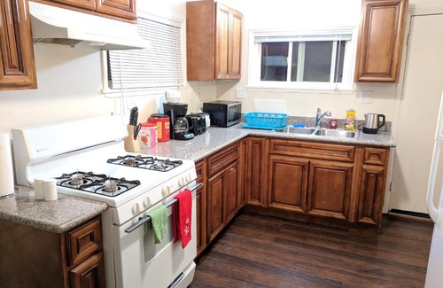 Vallejo House | Two-Bedroom House near Napa, Six Flags & Freeway
