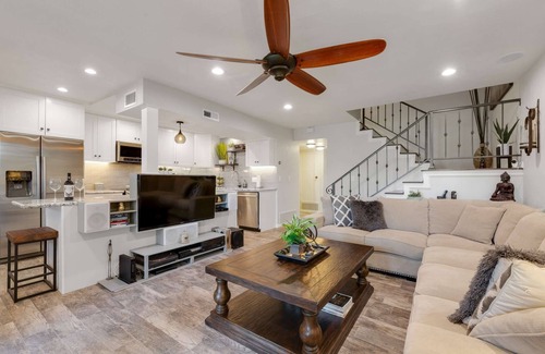 Palm Desert Condo | Updated Ideal Desert Getaway | Steps from Shops & Dining | Community Pool & Spa | Modern Amenities