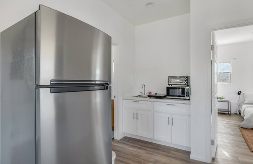 Vista Apartment | Upper deck entire condo, close to beaches and hospitals- in beautiful Vista CA!