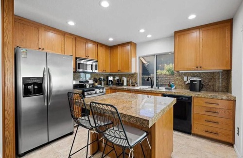 Los Angeles Apartment | Urban Haus Indio| Pool & Spa +Patio+ Fire Pit+ BBQ
