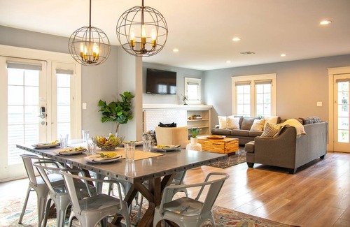 Anaheim Colony Historic District House | 154 m² House ∙ 4 bedrooms ∙ 10 guests