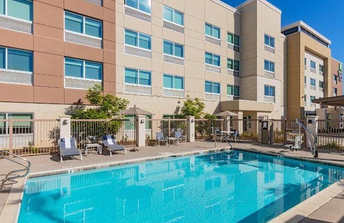 Moreno Valley Hotel | 48 m² Hotel ∙ 127 guests