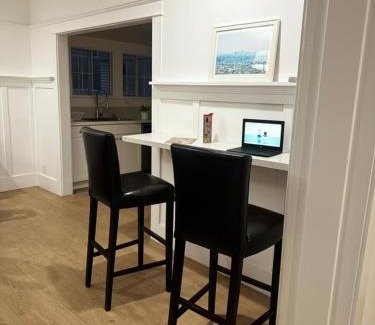 Wilshire Hostel | USC Olympic Pico House