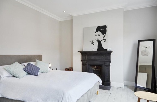 Gospel Oak House | Veeve - At the Foot of Parliament Hill