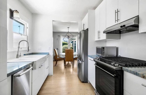 Venice House | Venice Gem: Private Beach Bungalow, Exclusively Month+