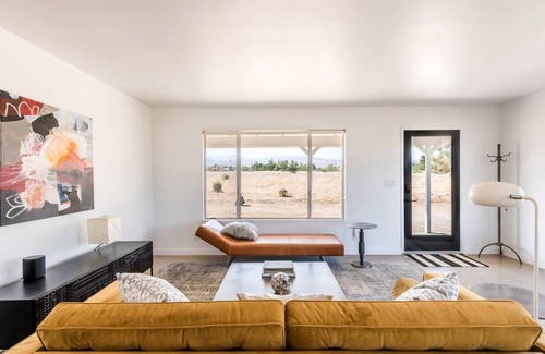 Pioneertown Villa | Villa ∙ 2 bedrooms ∙ 6 guests