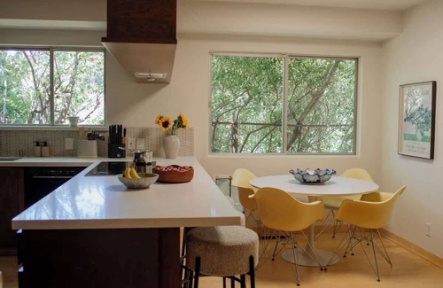 Los Angeles House | Villa Mountain Getaway with a Pool Hot Tub 5 Beds