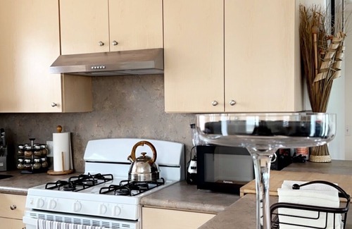 Eastside House | Walk To E. Beach 2 Bed,1 Ba @ CocoVillaSb Rentals 30/Ngt Minimum