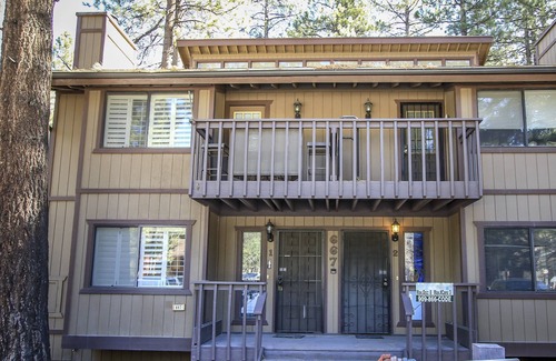 Summit Estates Condo | Walk to Snow Summit 3b 2b condo WiFi Sleeps 8