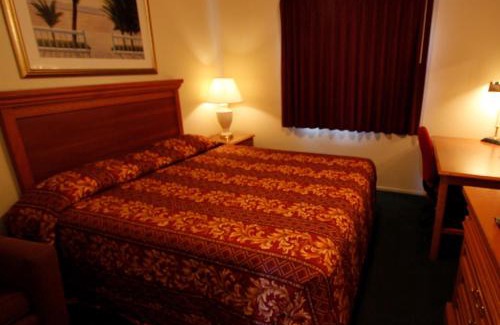 Corona Hotel | Welcome Inn Corona