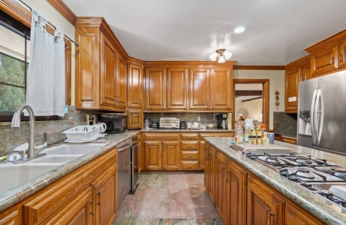 Porter Ranch House | Welcome to your LA Oasis - 5BR/4BA/parking included