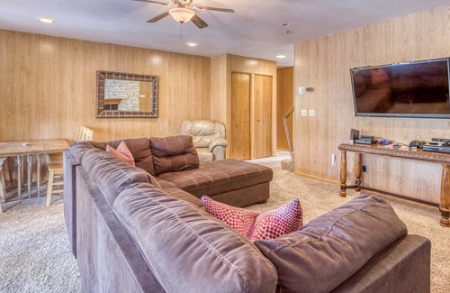 Fox Farm House | White Bear Lodge - Two Game Rooms, Fireplaces, BBQ, Outdoor Seating