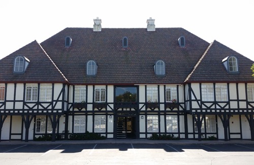 Solvang Hotel | Wine Valley Inn