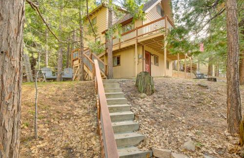 Lake Arrowhead House | Woodsy Lake Arrowhead Cabin with Fire Pit Table