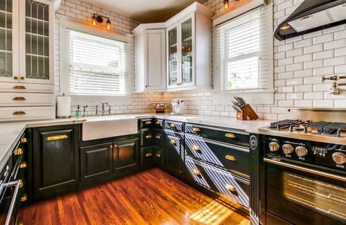 North Park House | Your Own Victorian at the Park - Beautifully Renovated!