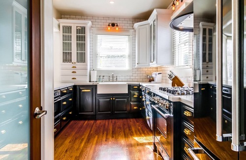 North Park House | Your Own Victorian at the Park - Beautifully Renovated!