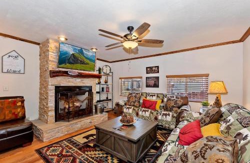 Boulder Bay House | 030 - Cozy Chic Mountain Cottage - Meredith Lodging