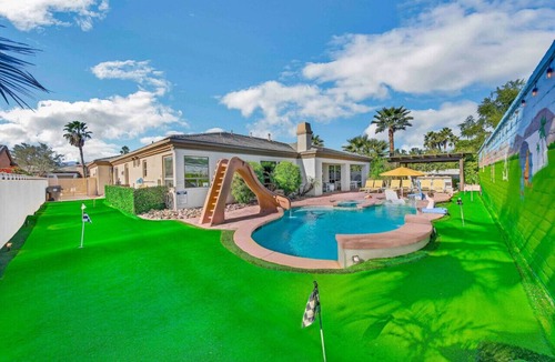 Rancho Santana House | 1/3 Acre ABSOLUT MONTAGE 6BR/4BA |Game-Room|Golf|BocceBall