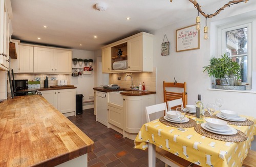 Shanklin Cottage | 1 Apse Castle Cottage