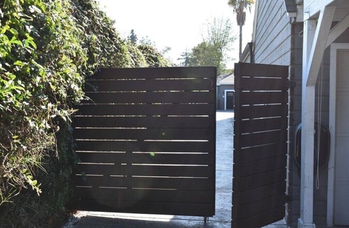 Northridge House | 1-Bed/1-Bath guest house, Central AC, Wi-Fi, Parking/EV, in fabulous Los Angeles