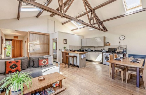Chichester Cottage | 1 Bed in Chichester (oc-77402)