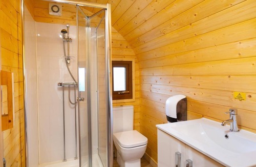 Kirkby Lonsdale Ski Chalet | 1 Bed in High Casterton (oc-h32960)