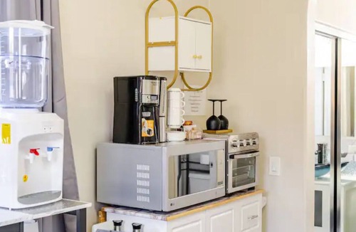 Winchester House | 1 Bed Room Casita-Suite with Private Entrance