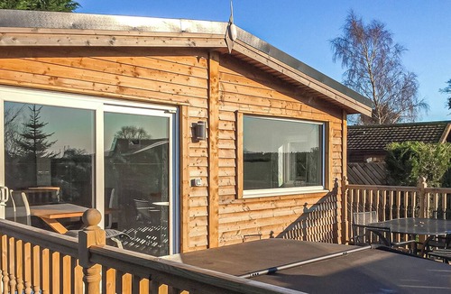 Scawton Ski Chalet | 1 bedroom accommodation in Easingwold