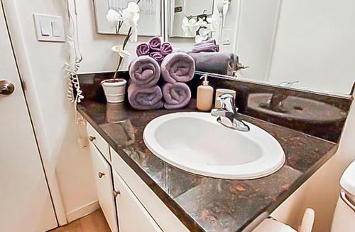 Studio City Apartment | 1 Bedroom Apartment in LA near Universal Studios