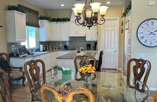 La Quinta House | #1 choice in PGA, WOW 3 master bedrm,Huge Private Lot! GR8 Views golf/mt #067336